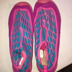 Swim shoes for kids size 4/5, Worn twice
